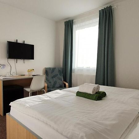 Penzion Amfik Bukovina Popovice  Экстерьер фото