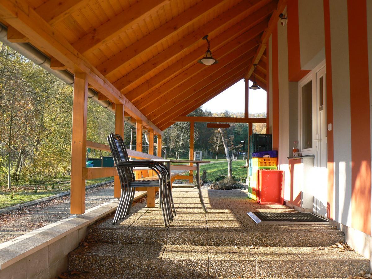 Penzion Amfik Bukovina Popovice  Экстерьер фото